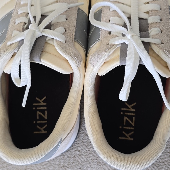 Kizik Milan Nylon And Suede Mist Gray and Cream Unisex Sneakers - Size 10.5 Mens - Picture 3 of 10